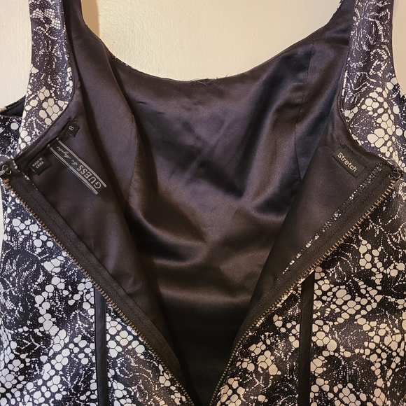 Guess Lace Print Dress - Picture 2 of 3